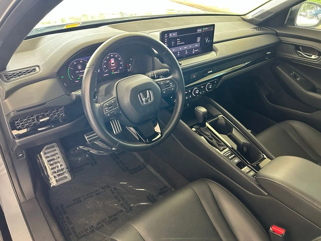 Used 2024 Silver Honda Sport-L image 6
