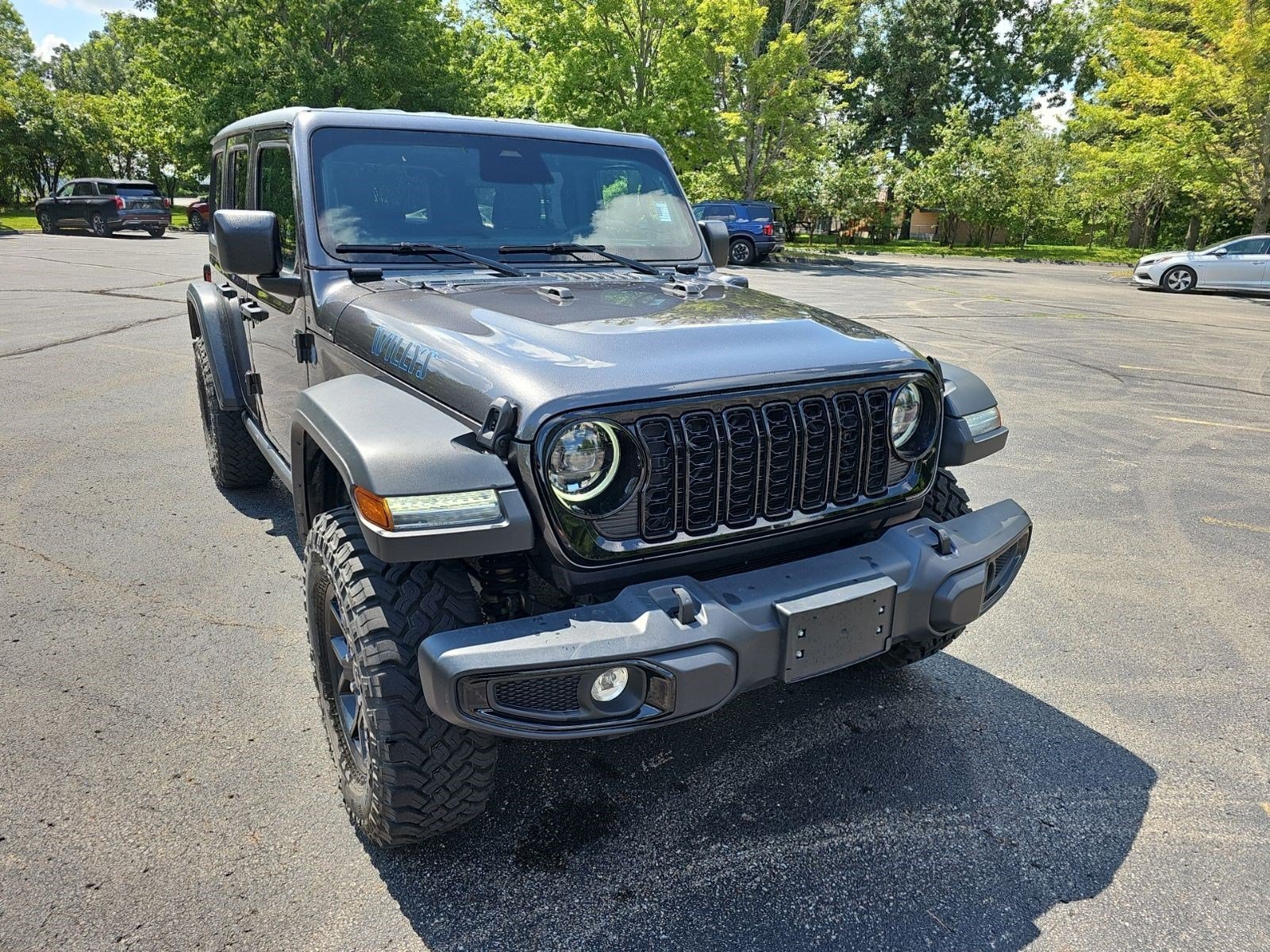 Used 2025 Granite Crystal Metallic Clearcoat Jeep Willys image 7