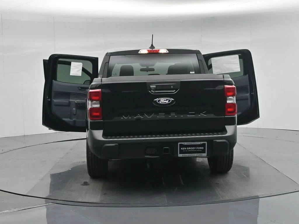New 2026 Shadow Black Ford Lariat image 33