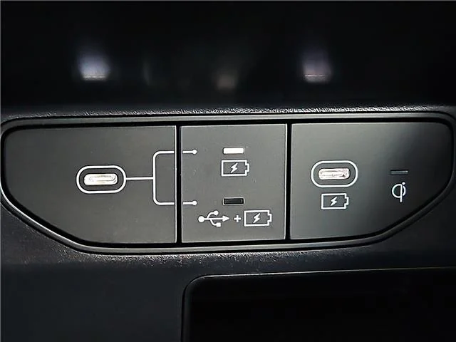 Used 2025 Wolf Gray KIA S Front-Wheel Drive image 17