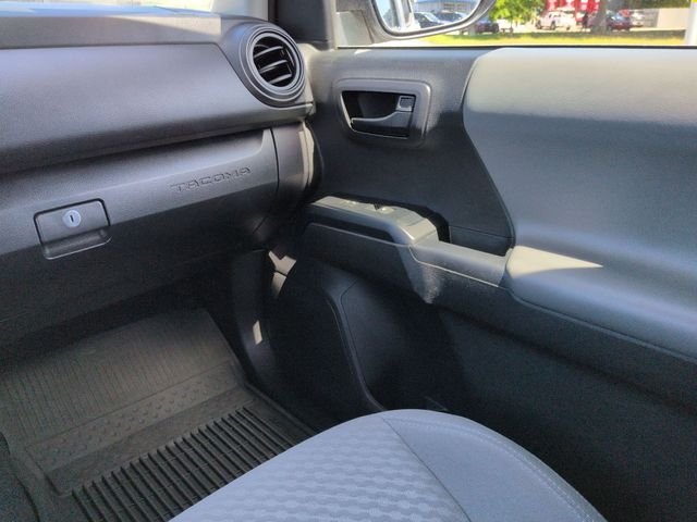 2022 Toyota Tacoma SR - Photo 17