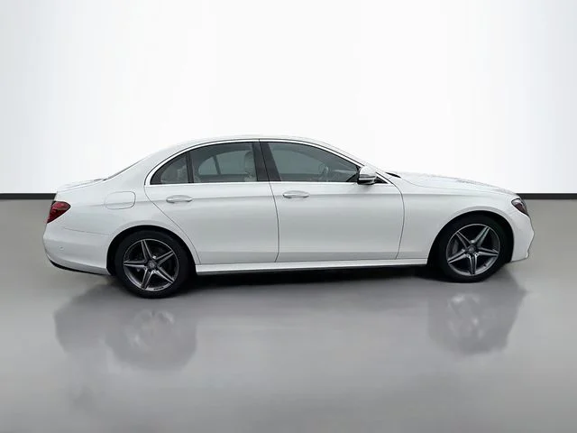 Used 2017  Mercedes-Benz E 300 image 8