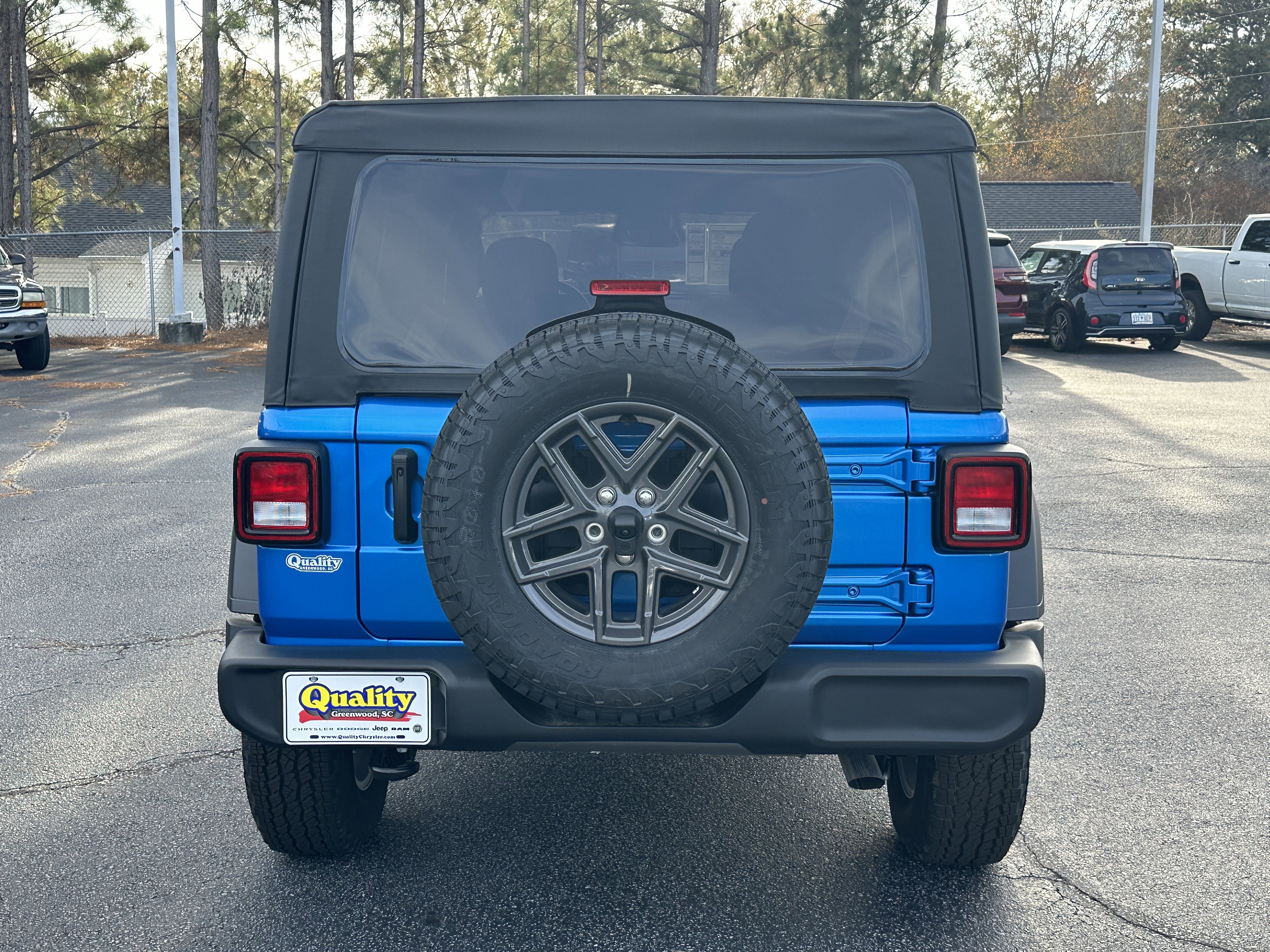 New 2026 Hydro Blue Pearl-Coat Exterior Paint Jeep Sport S image 7