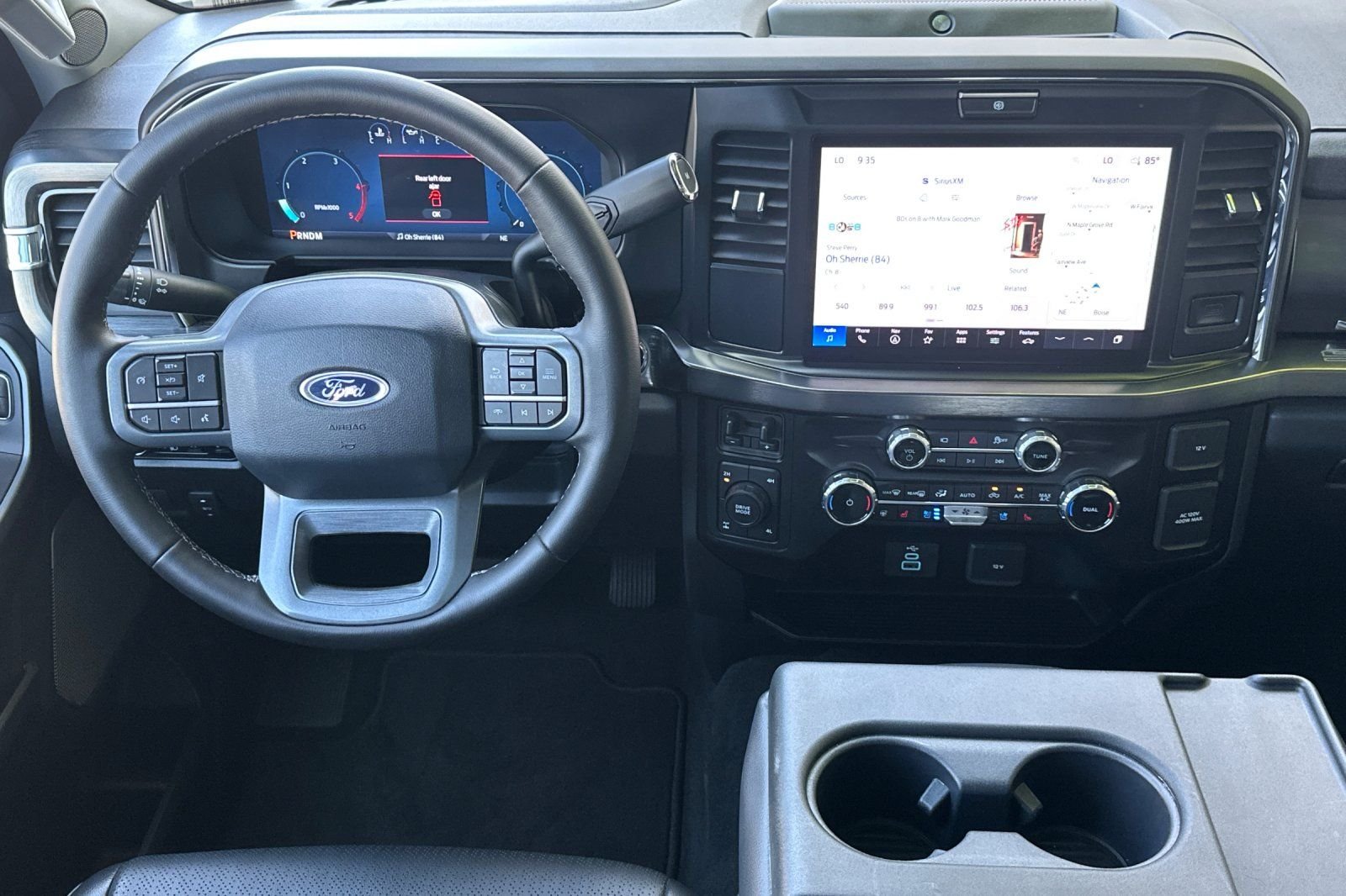 Used 2025  Ford Lariat image 13