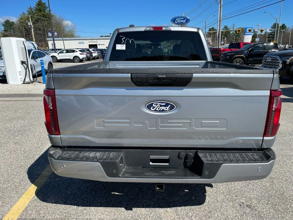 New 2026 ICONIC SILVER Ford XLT image 5
