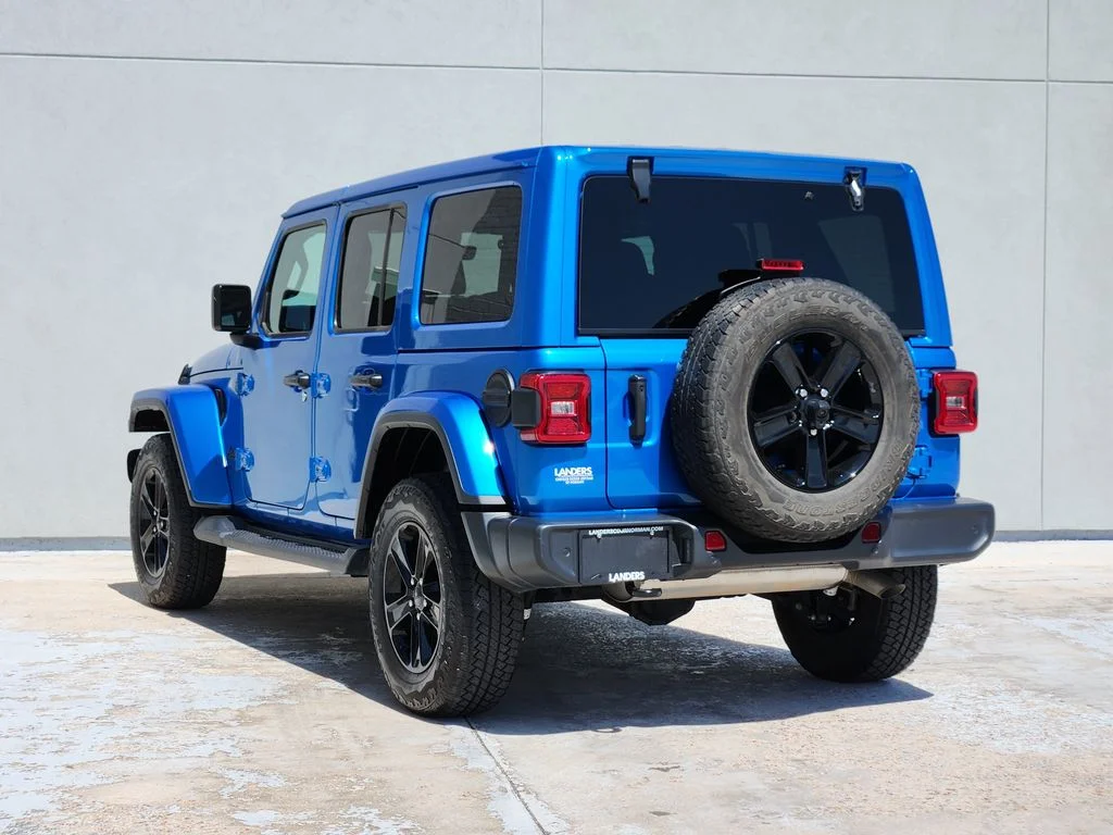 Used 2022 Hydro Blue Pearlcoat Jeep Unlimited Sahara Altitude image 6