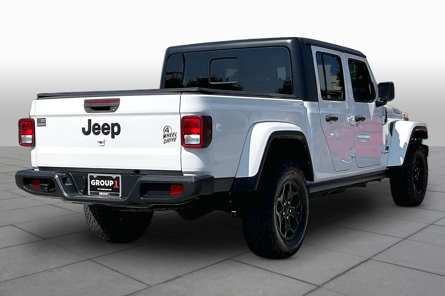 Used 2022 Bright White Clearcoat Jeep Willys image 13