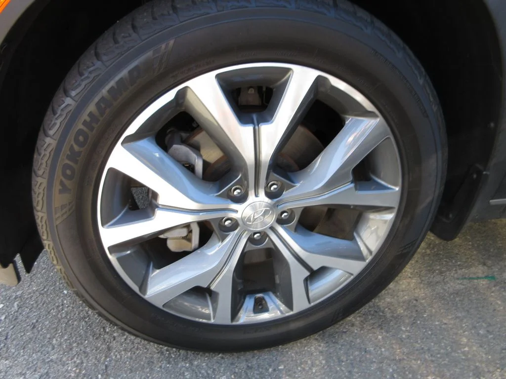 Used 2020 Gray Hyundai SEL image 5