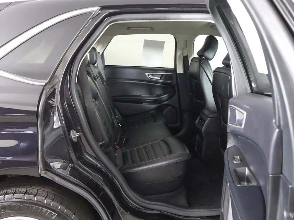 Used 2023 Black Ford SEL image 30