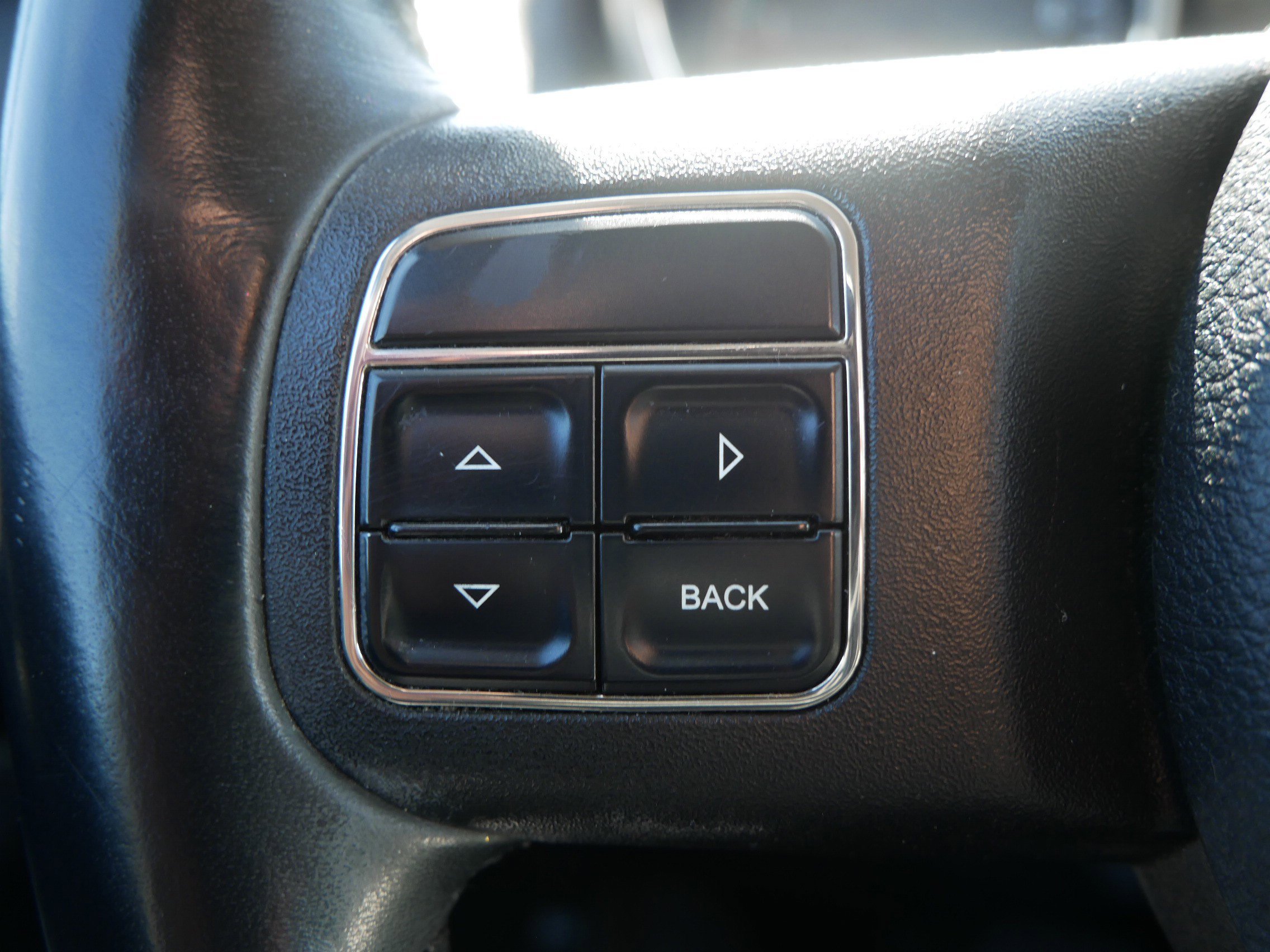 2011 Jeep Grand Cherokee Laredo - Photo 26