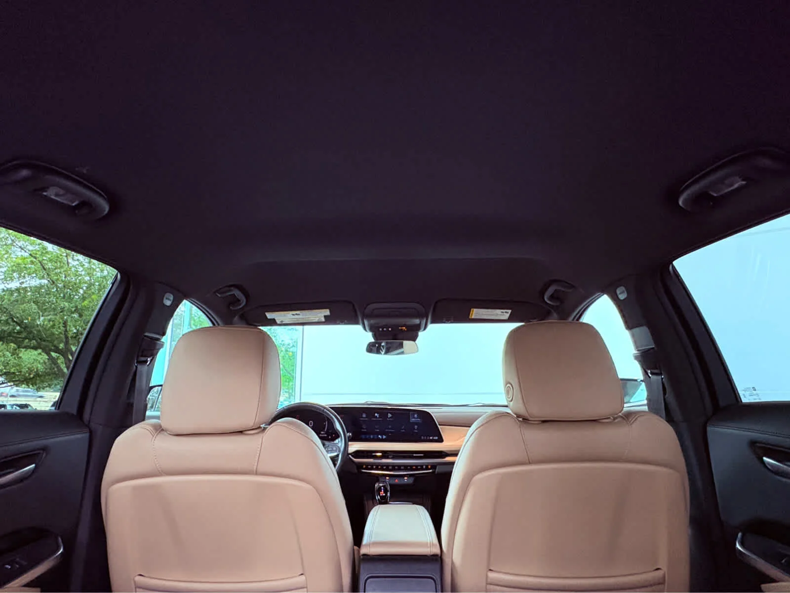 2024 Cadillac XT4 Luxury - Photo 30