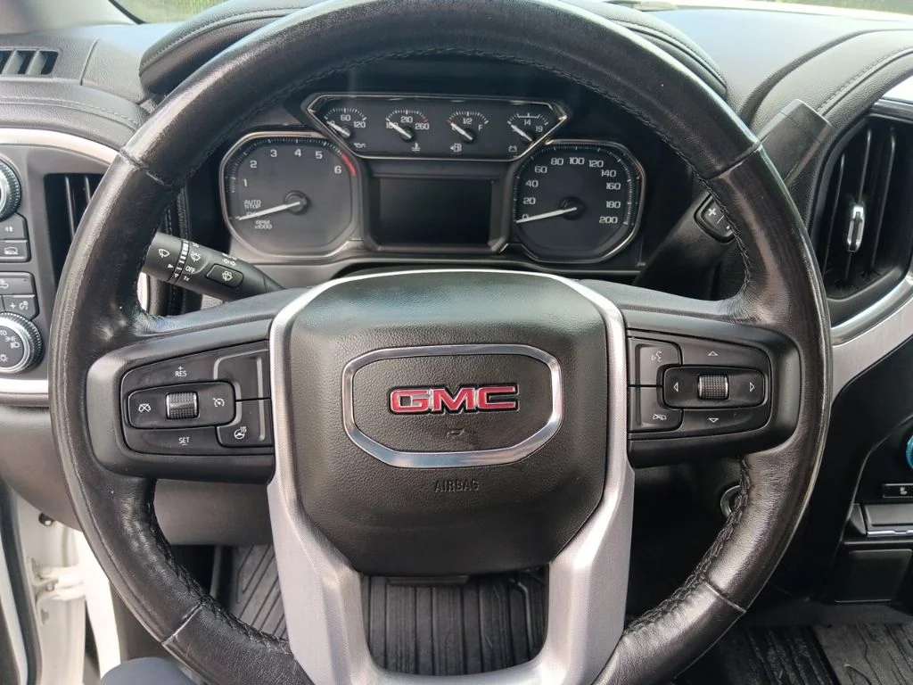 Used 2021 Summit White GMC SLE image 19