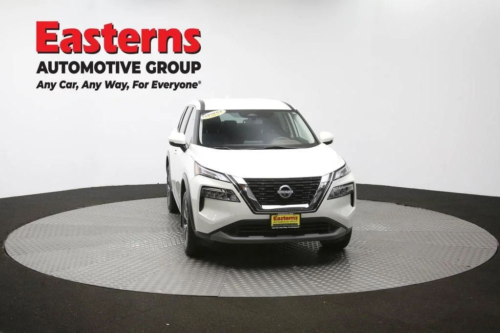 Used 2023 White Nissan SV image 53