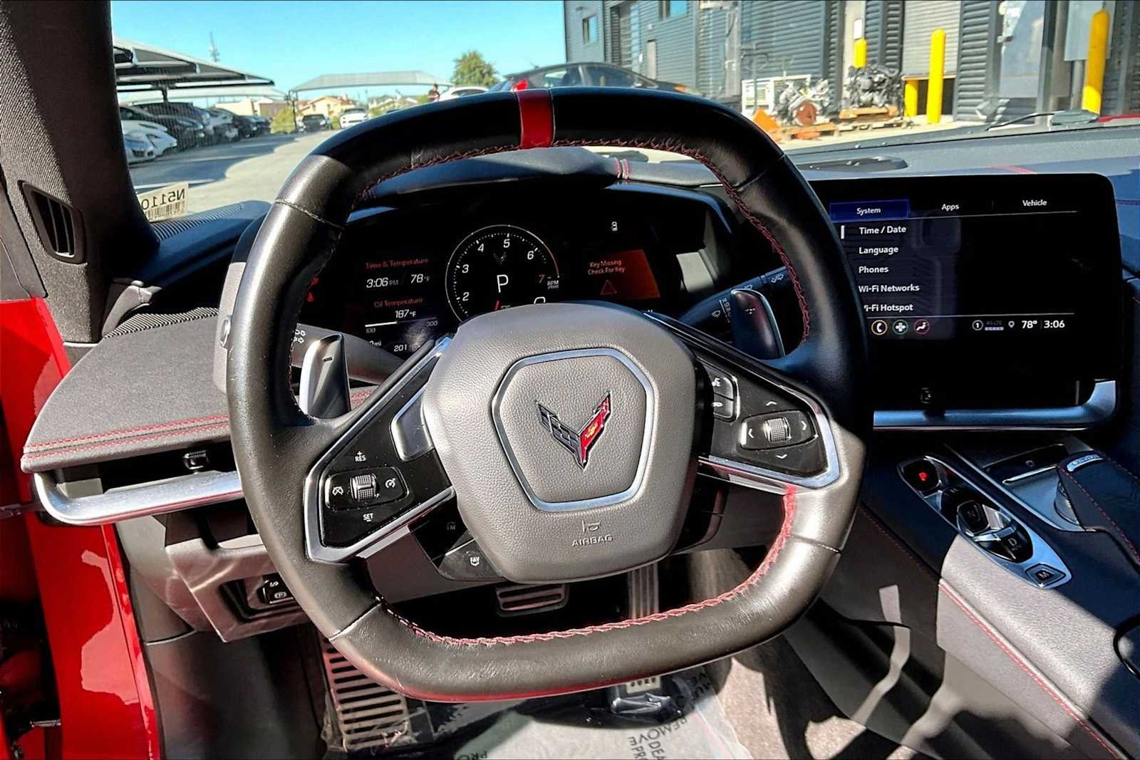 Used 2022 Red Mist Metallic Tintcoat Chevrolet 1LT image 15