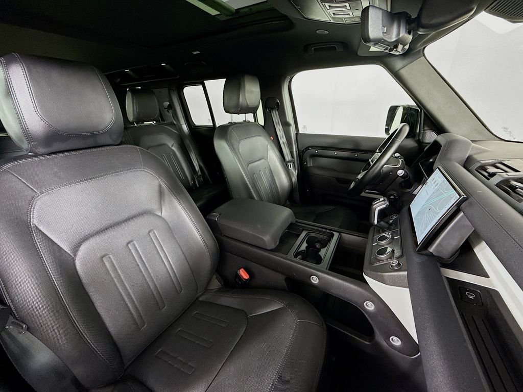 Certified Used 2022 Black Land Rover X-Dynamic SE image 29