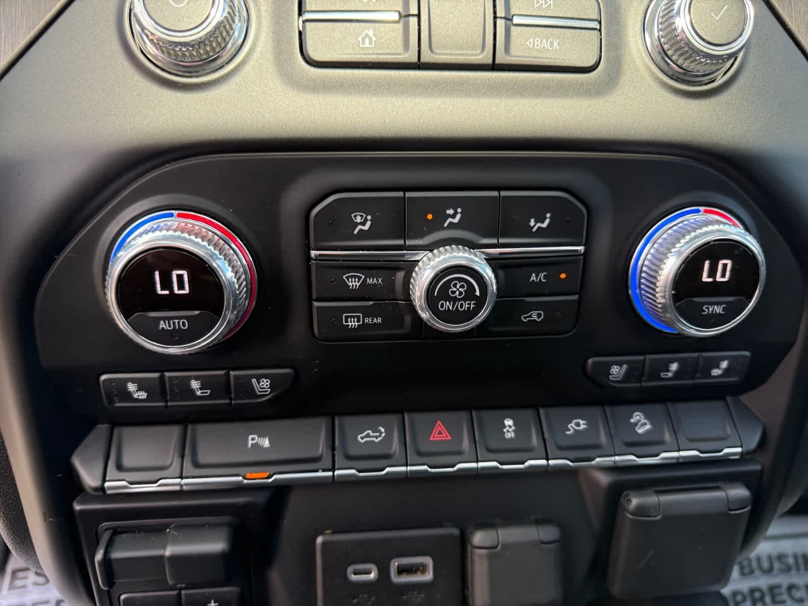Used 2022 Onyx Black GMC AT4 image 18