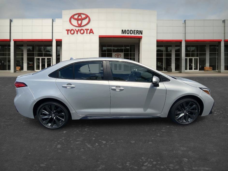 Used 2025 Classic Silver Metallic Toyota SE image 4