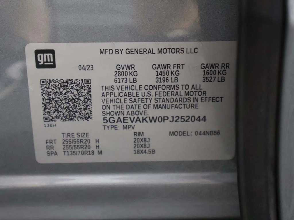 Used 2023 Gray Metallic Buick Essence image 60