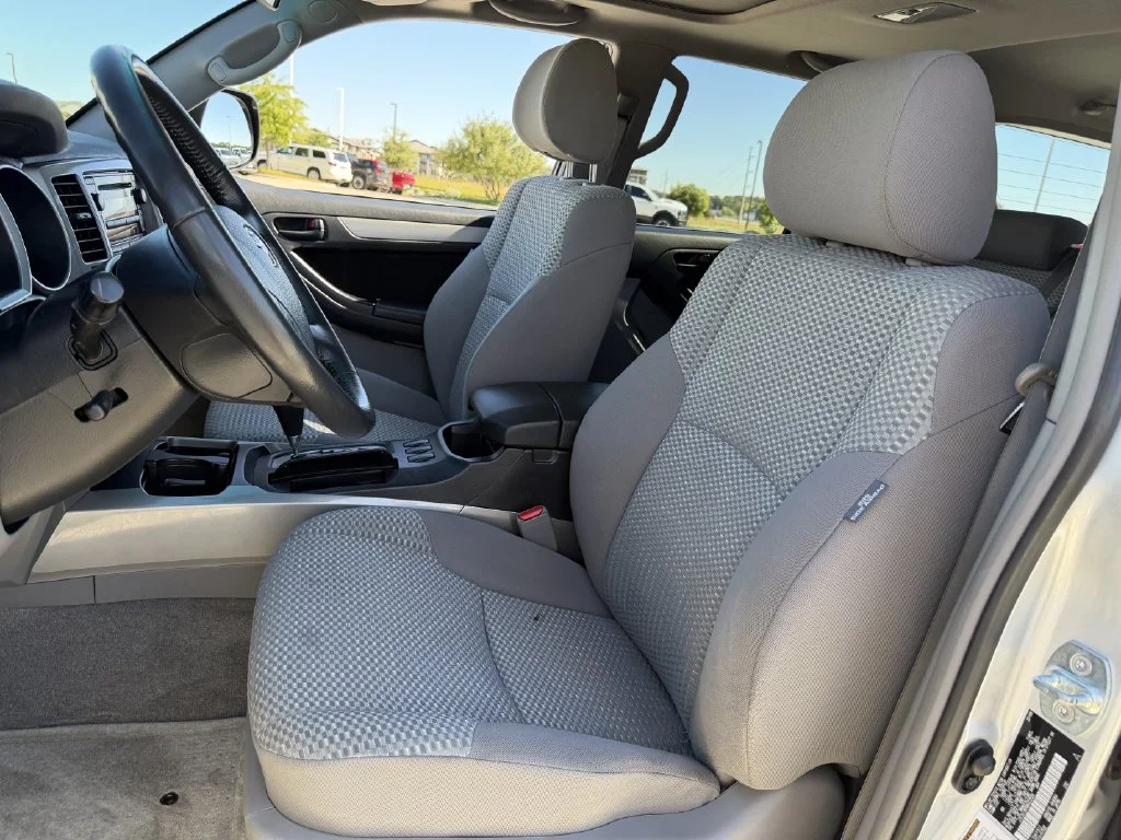 Used 2008 Silver Toyota SR5 image 25