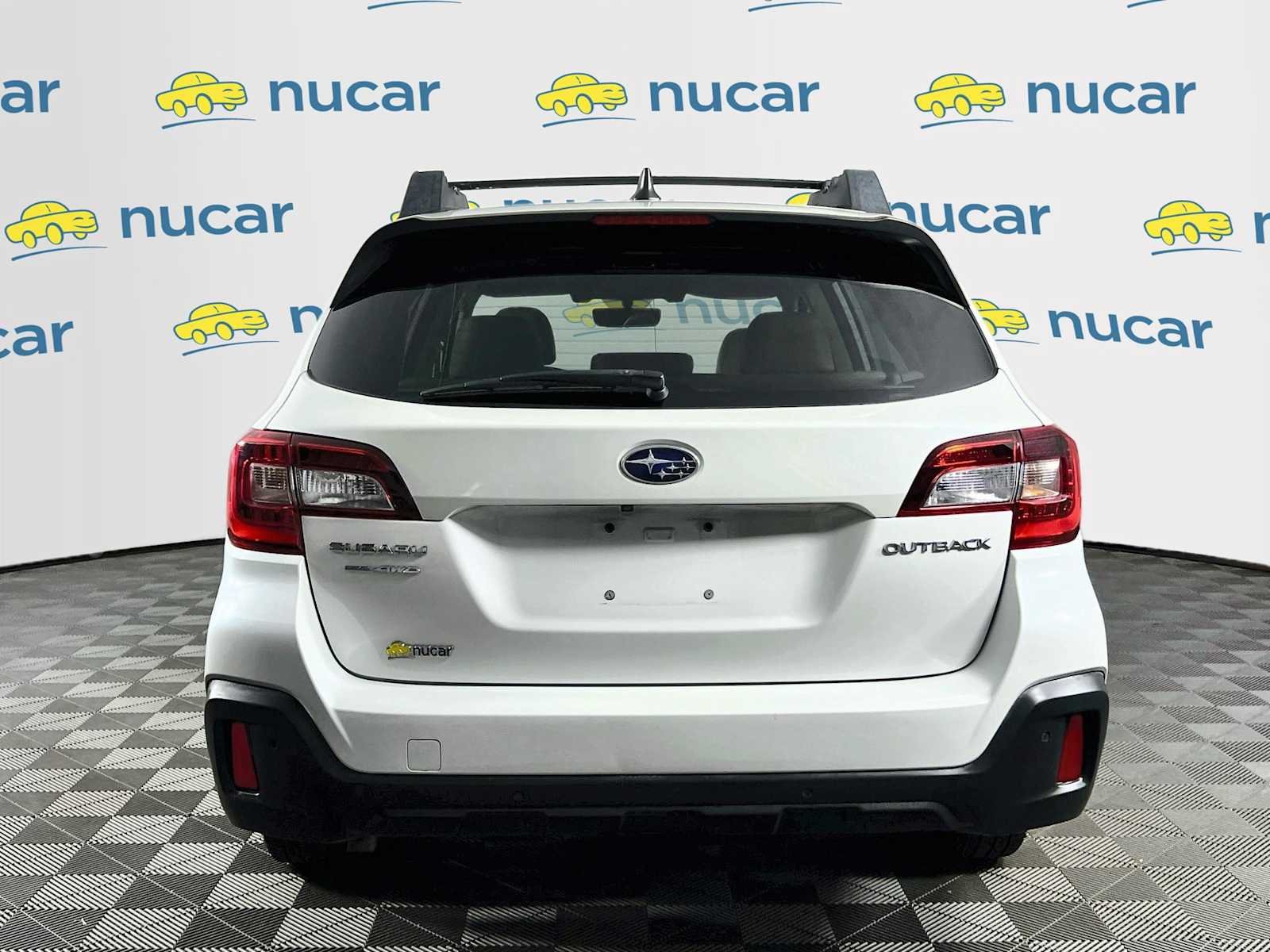 Used 2019 Crystal White Pearl Subaru Limited image 6