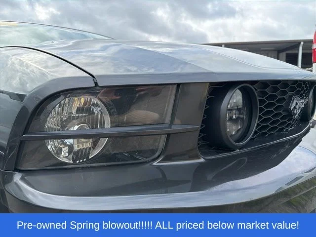 Used 2008 Gray Ford GT Premium image 11