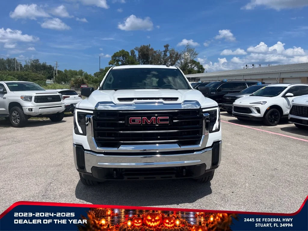 New 2026 Summit White GMC Pro image 2