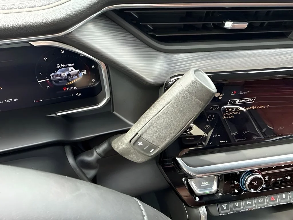 New 2026 Glacier White Tricoat GMC Denali Ultimate image 30