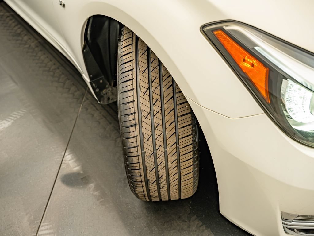 Used 2015 Moonlight White INFINITI 3.7X image 53