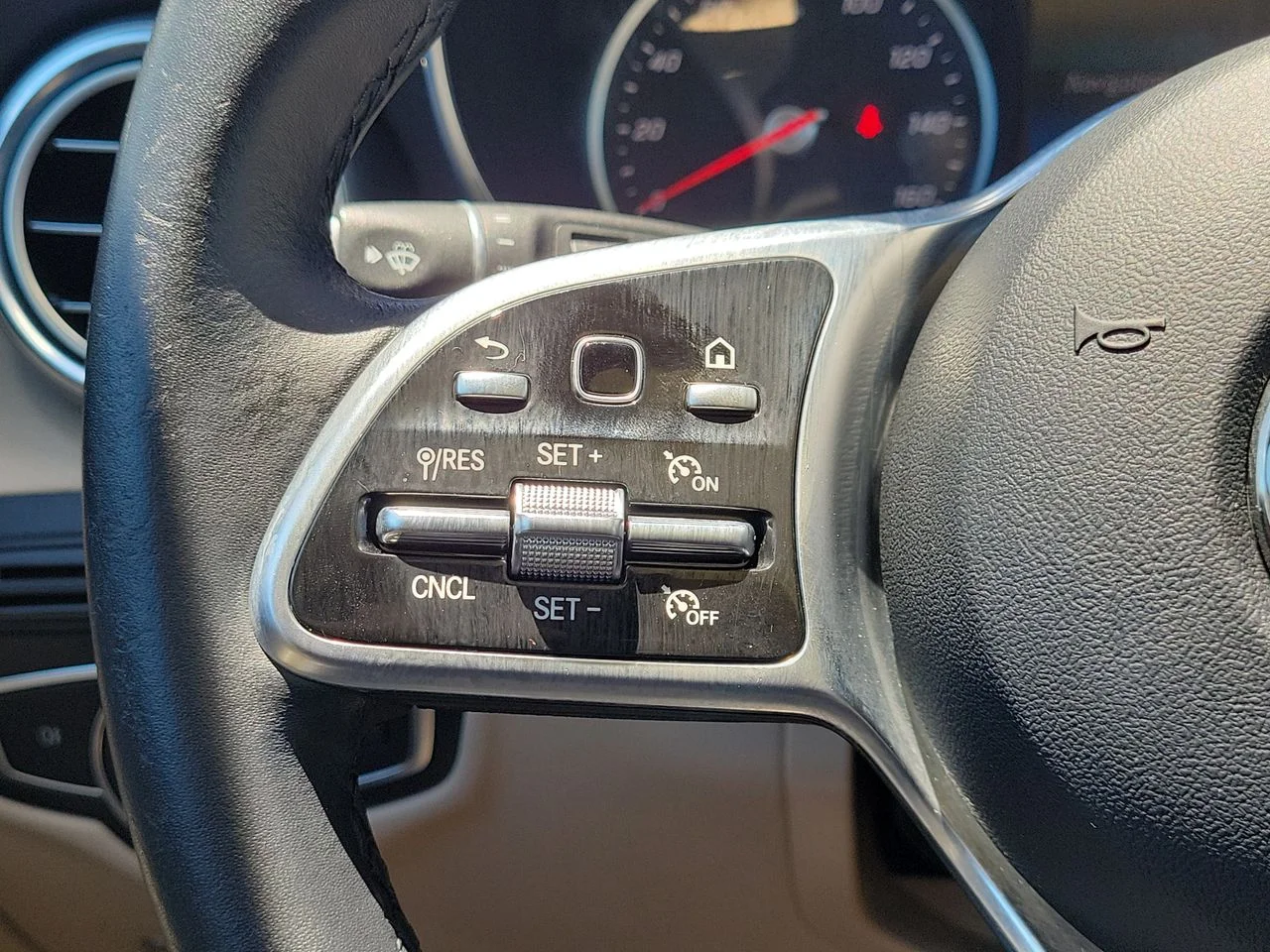 Certified Used 2022 Silver Mercedes-Benz GLC 300 image 32