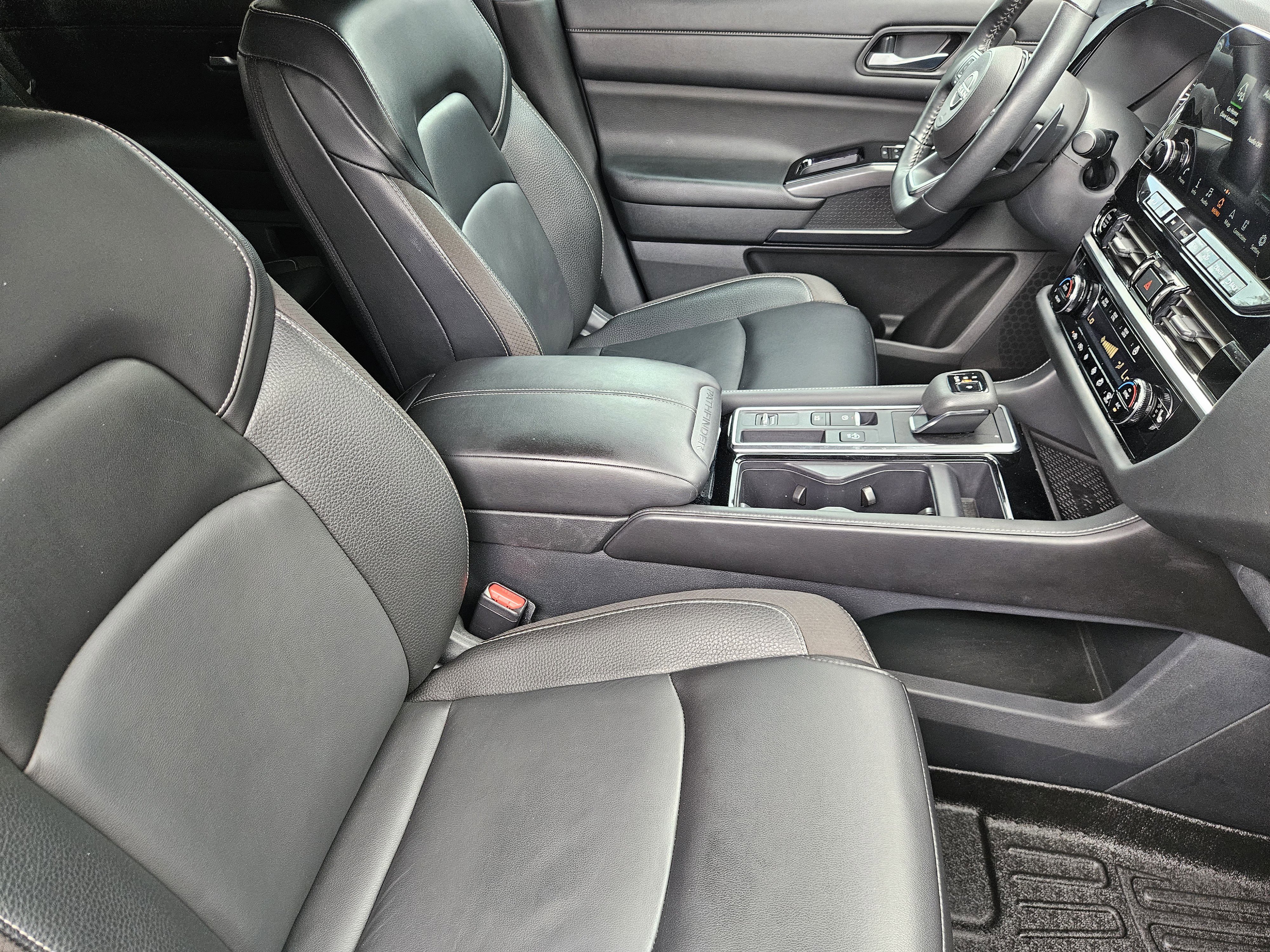 Certified Used 2023 Scarlet Ember Tintcoat Nissan SL image 15