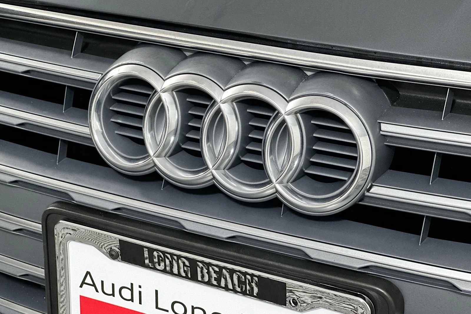 Used 2019 Manhattan Gray Metallic Audi Premium image 15