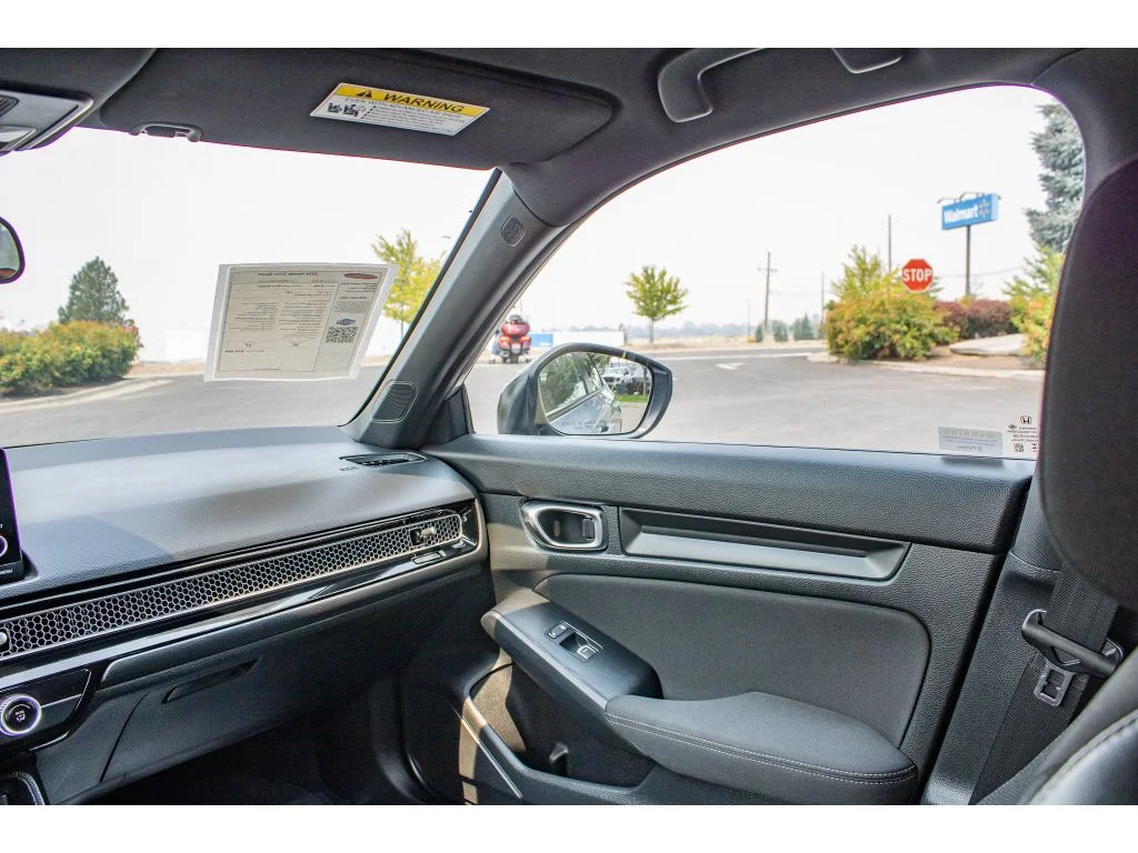 Used 2024 Lunar Silver Metallic Honda Sport image 19