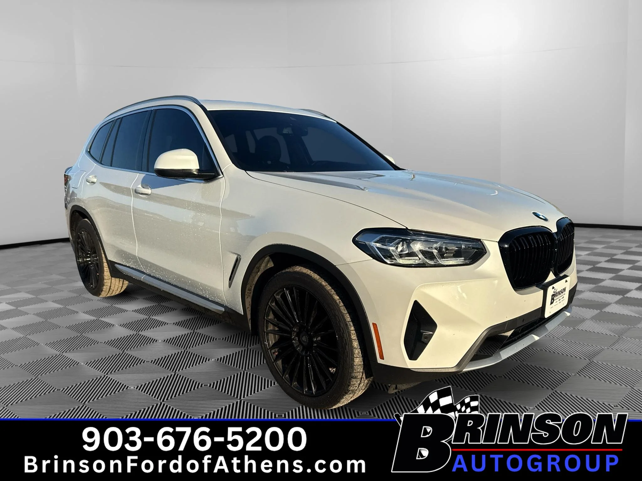 Certified Used 2024 Mineral White Metallic BMW sDrive30i image 3