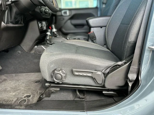 Used 2024 Gray Jeep Sport S image 13