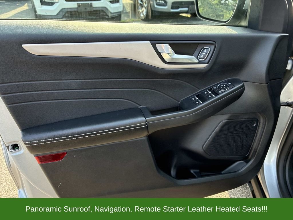 Used 2022 Silver Ford SEL image 21
