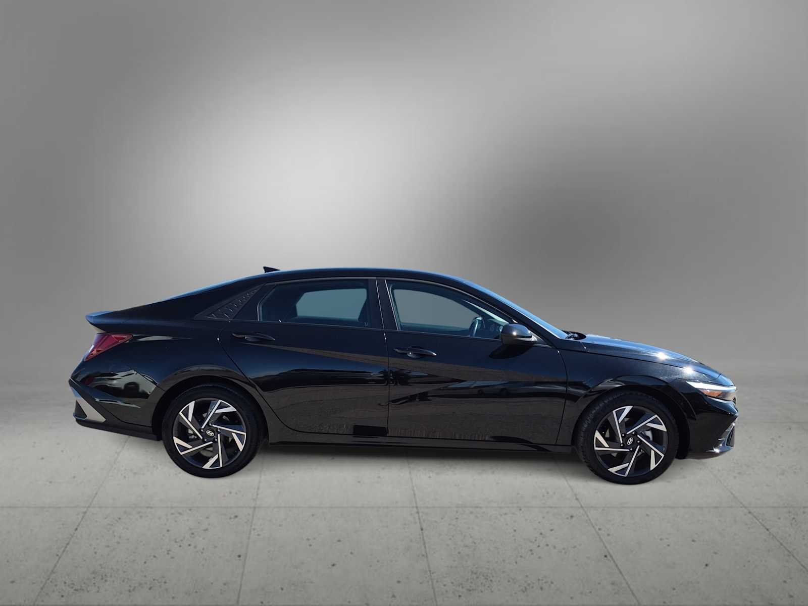 Certified Used 2025 Abyss Black Hyundai SEL Sport image 9