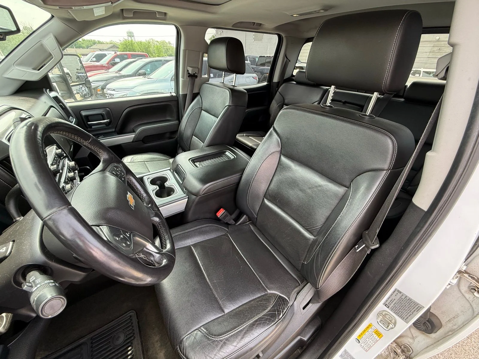 Used 2016 White Chevrolet LTZ image 13