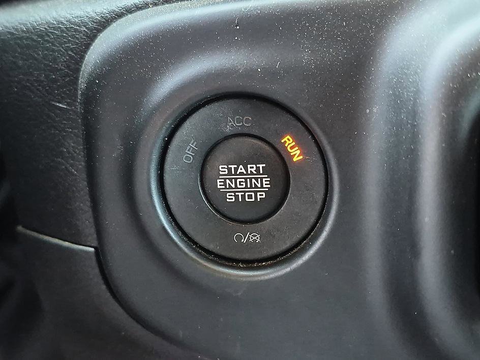Used 2023 Gray Jeep Overland 4x4 image 25