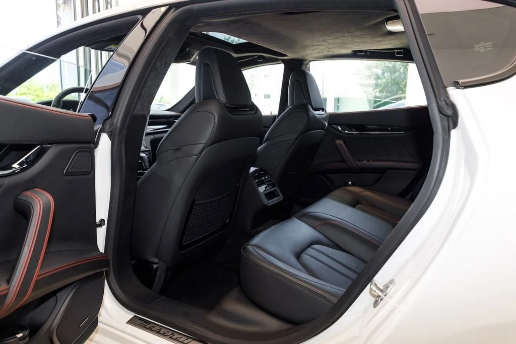 Used 2022 Bianco Maserati Modena image 20