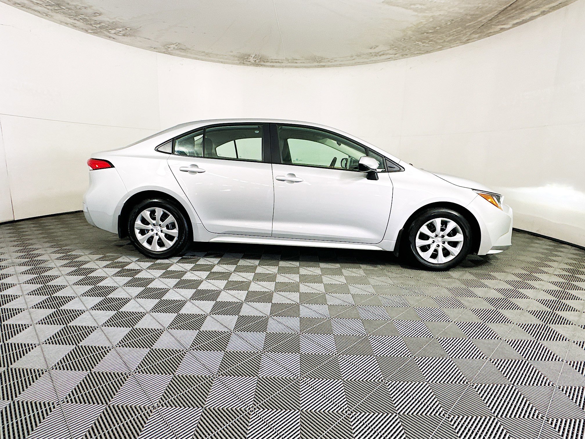 2025 Toyota Corolla thumbnail 4