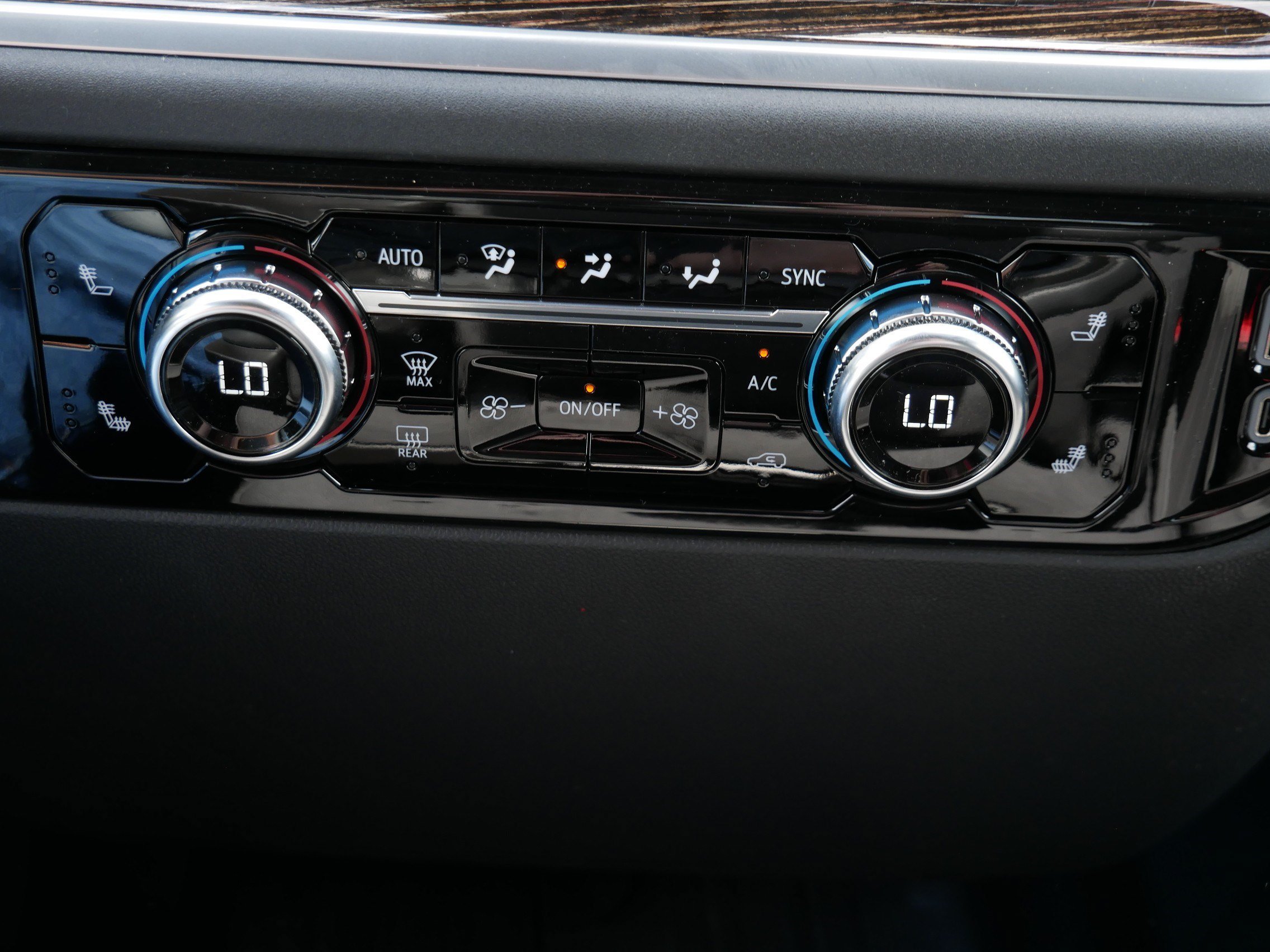 2026 GMC Sierra 1500 Elevation - Photo 8