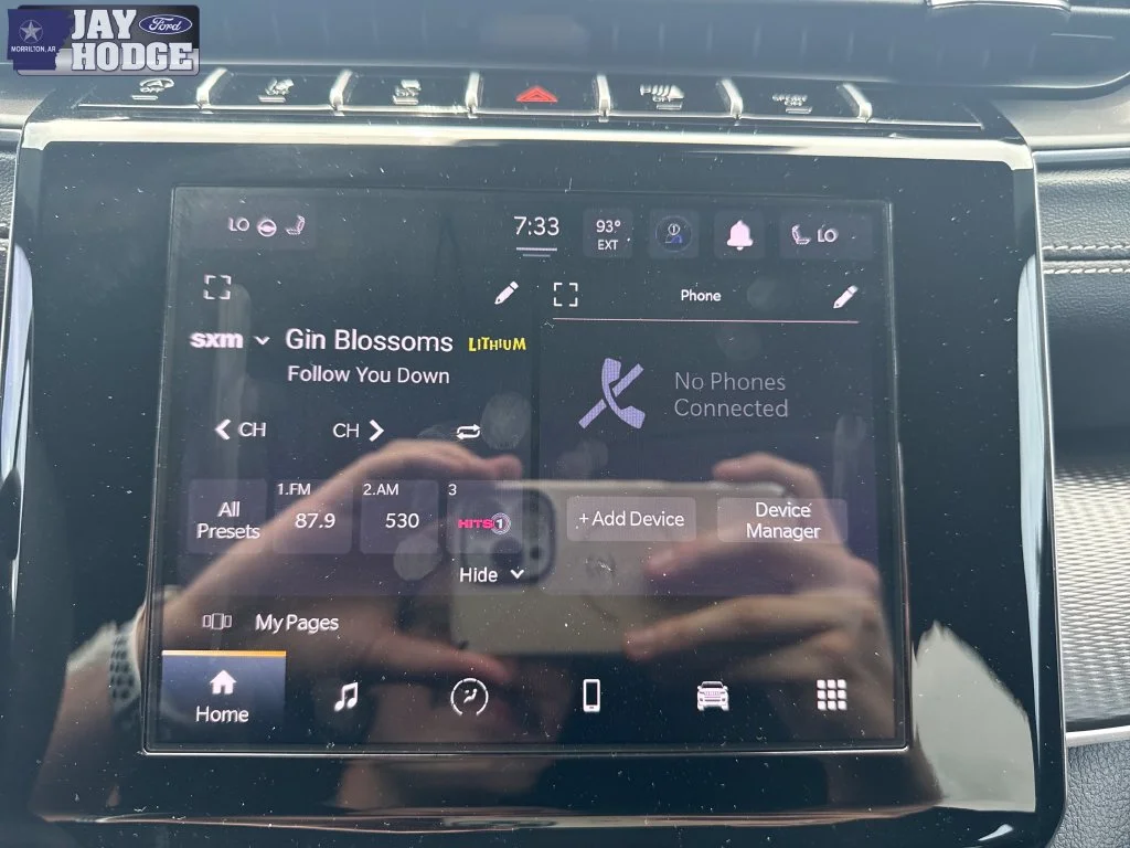 Used 2025 Gray Jeep Altitude image 16