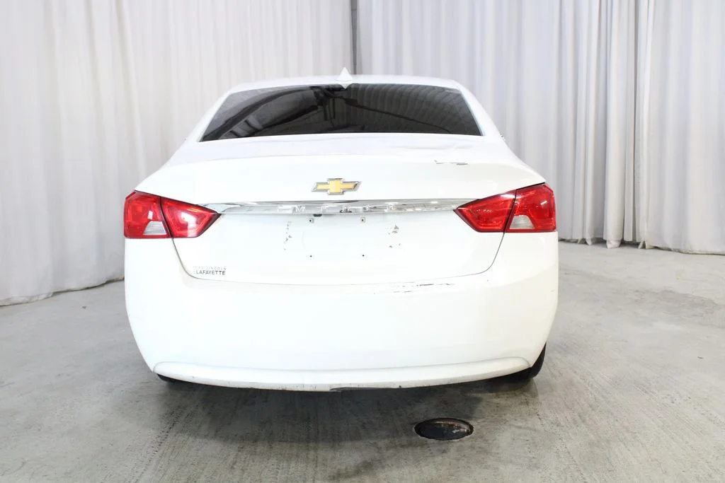 Used 2018 White Chevrolet LT image 24