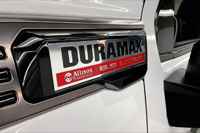 Used 2025 Summit White GMC AT4X image 38