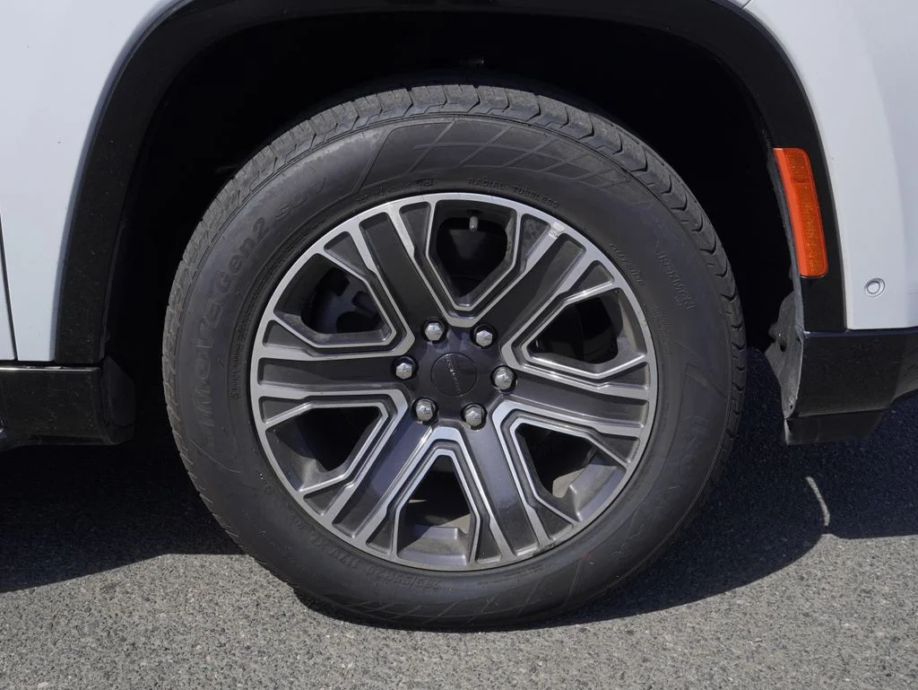 Used 2024 White Jeep Series II image 3