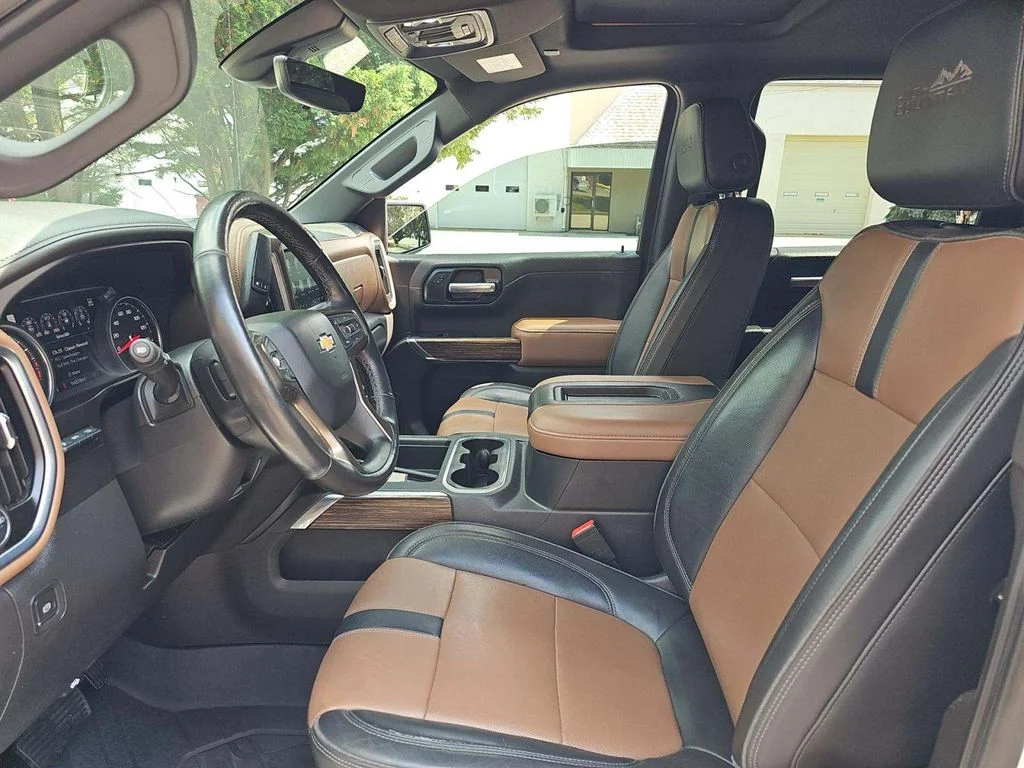 Used 2021 Beige Chevrolet High Country image 5