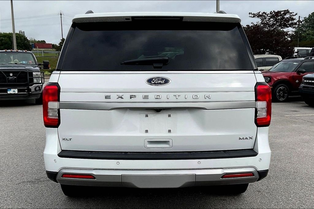 Certified Used 2024 Oxford White Ford XLT image 5