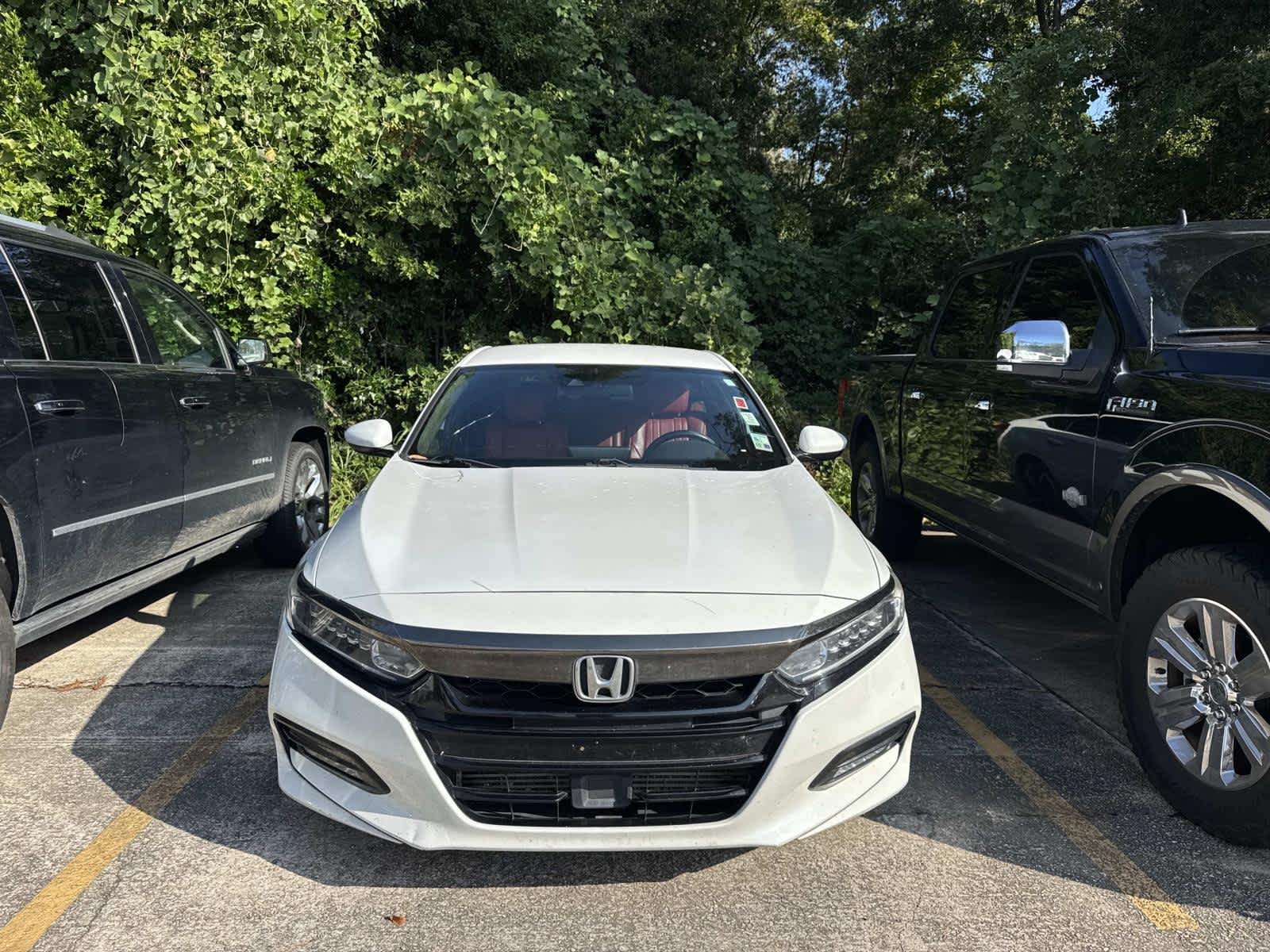 Used 2019 Platinum White Pearl HOND SPORT image 2
