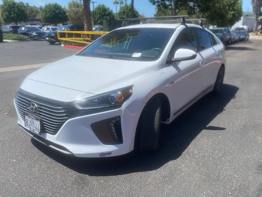 Used 2019 White Hyundai Limited image 5