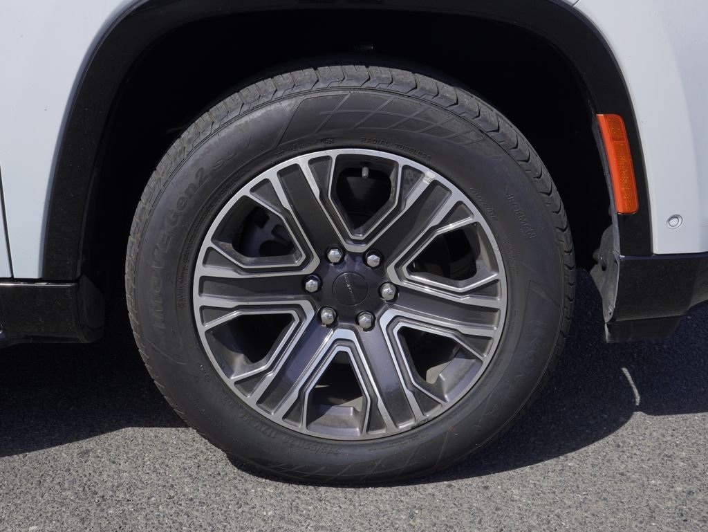 Used 2024 White Jeep Series II image 3